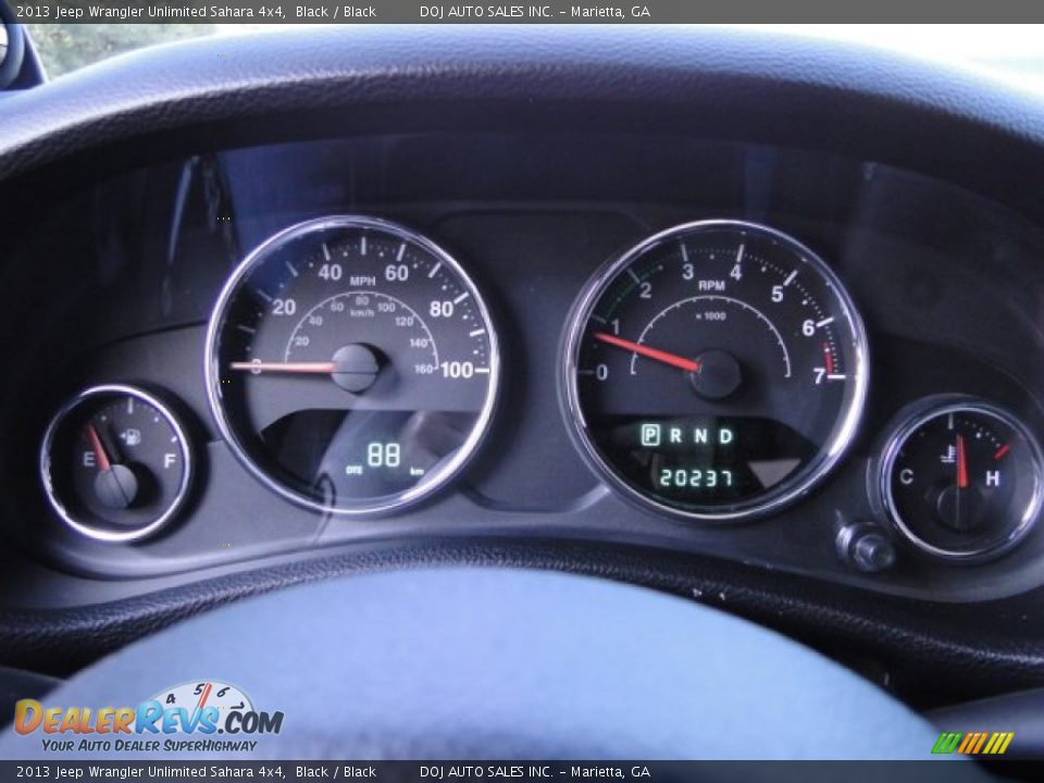 2013 Jeep Wrangler Unlimited Sahara 4x4 Black / Black Photo #34