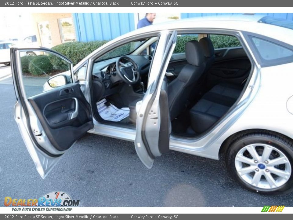 2012 Ford Fiesta SE Sedan Ingot Silver Metallic / Charcoal Black Photo #11