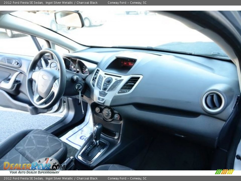 2012 Ford Fiesta SE Sedan Ingot Silver Metallic / Charcoal Black Photo #17