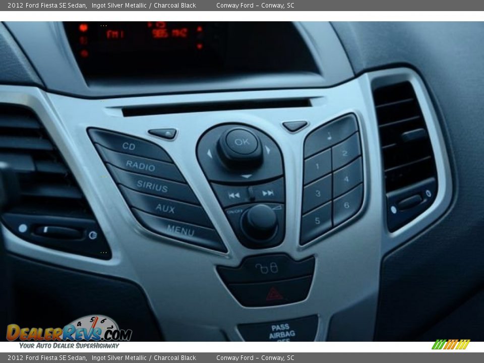 2012 Ford Fiesta SE Sedan Ingot Silver Metallic / Charcoal Black Photo #26