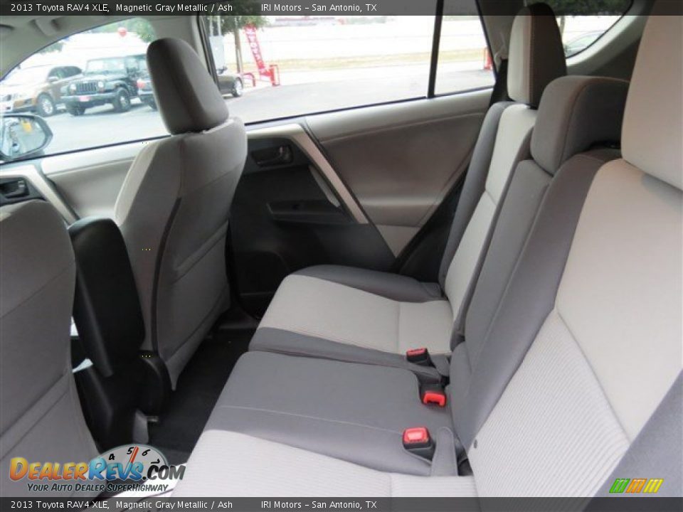2013 Toyota RAV4 XLE Magnetic Gray Metallic / Ash Photo #12
