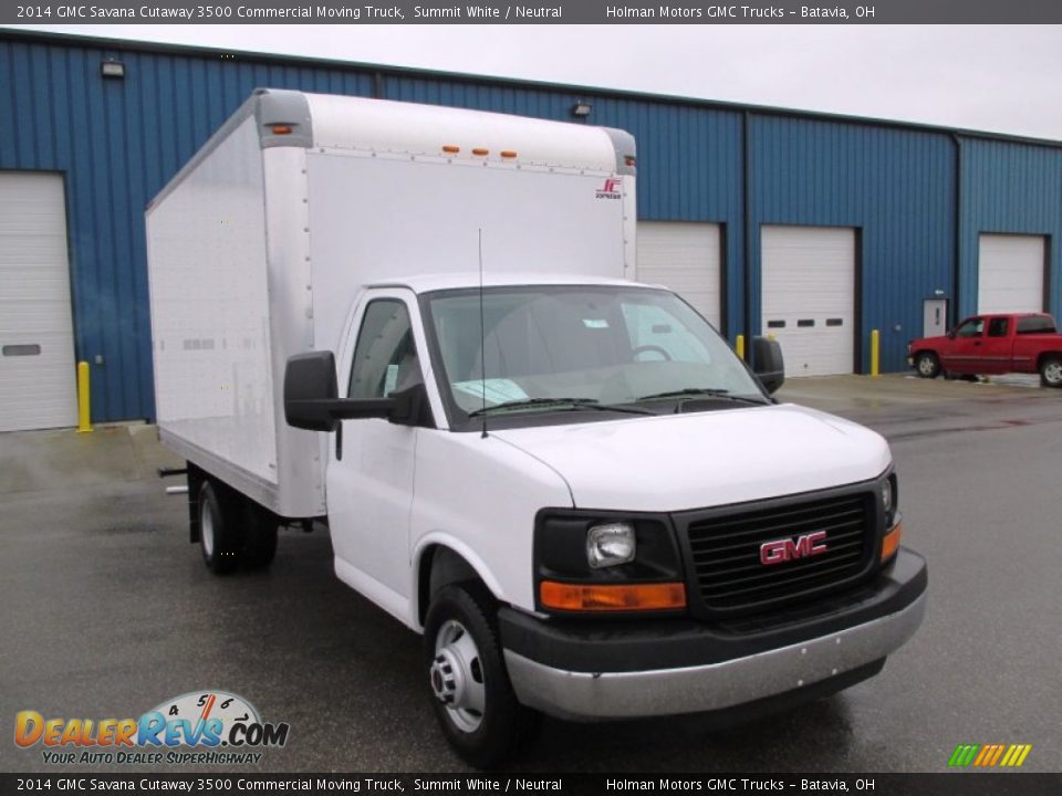 Front 3/4 View of 2014 GMC Savana Cutaway 3500 Commercial Moving Truck Photo #2
