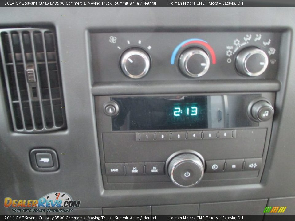 2014 GMC Savana Cutaway 3500 Commercial Moving Truck Summit White / Neutral Photo #7