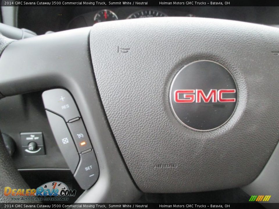 2014 GMC Savana Cutaway 3500 Commercial Moving Truck Summit White / Neutral Photo #10