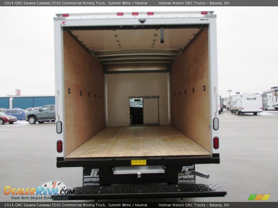 2014 GMC Savana Cutaway 3500 Commercial Moving Truck Trunk Photo #16