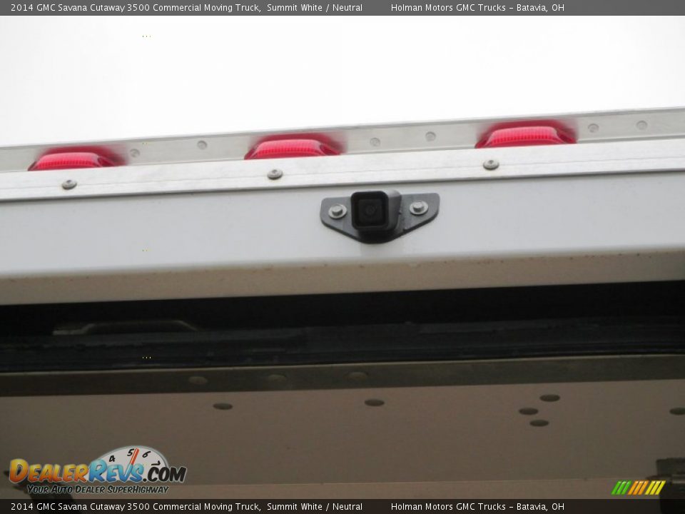 2014 GMC Savana Cutaway 3500 Commercial Moving Truck Summit White / Neutral Photo #19