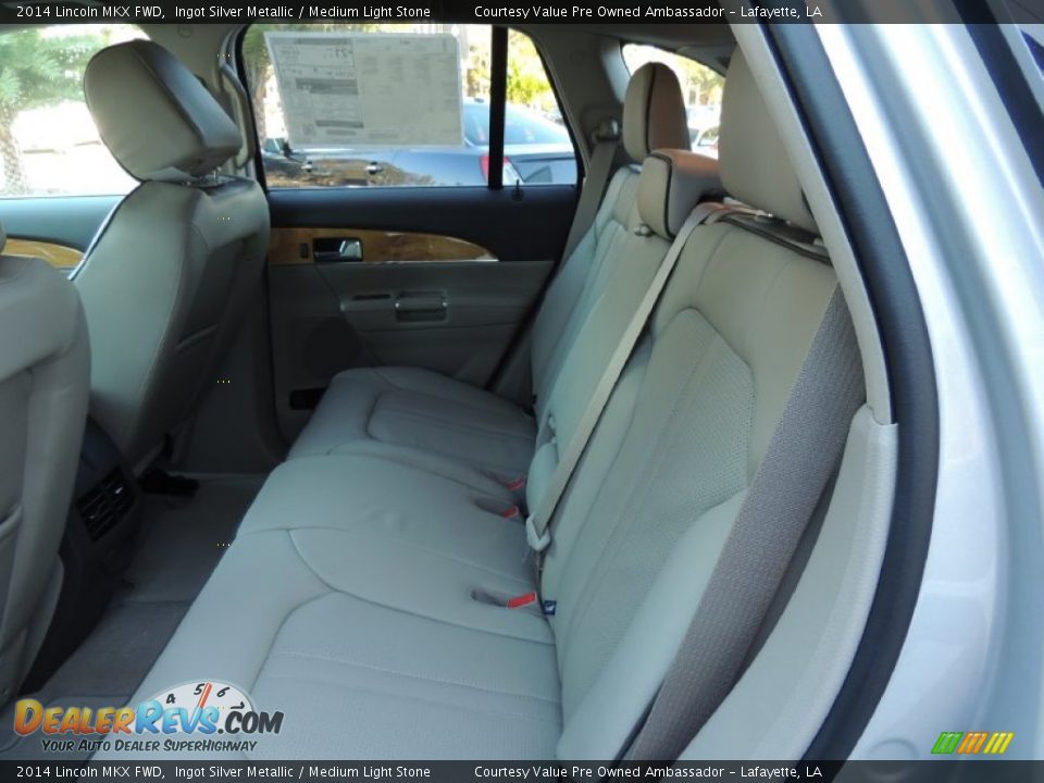 Rear Seat of 2014 Lincoln MKX FWD Photo #7