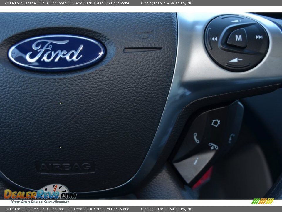 2014 Ford Escape SE 2.0L EcoBoost Tuxedo Black / Medium Light Stone Photo #24