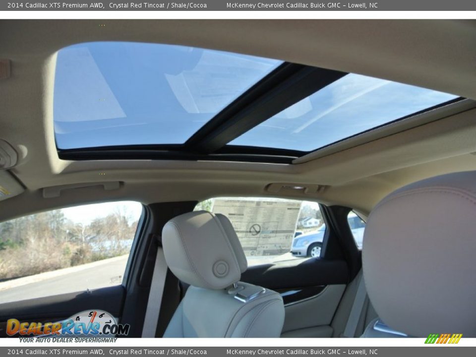 Sunroof of 2014 Cadillac XTS Premium AWD Photo #10