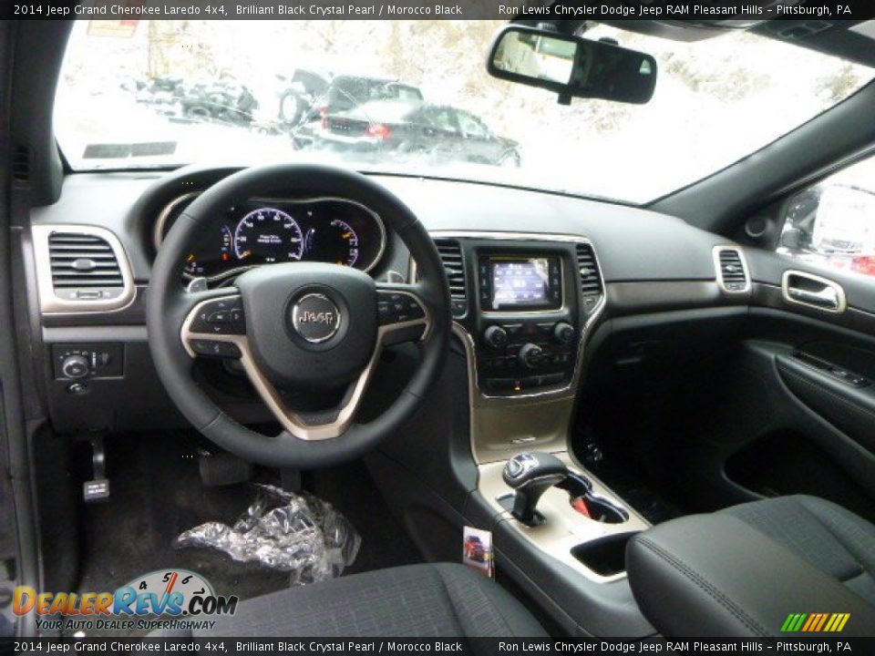 2014 Jeep Grand Cherokee Laredo 4x4 Brilliant Black Crystal Pearl / Morocco Black Photo #15