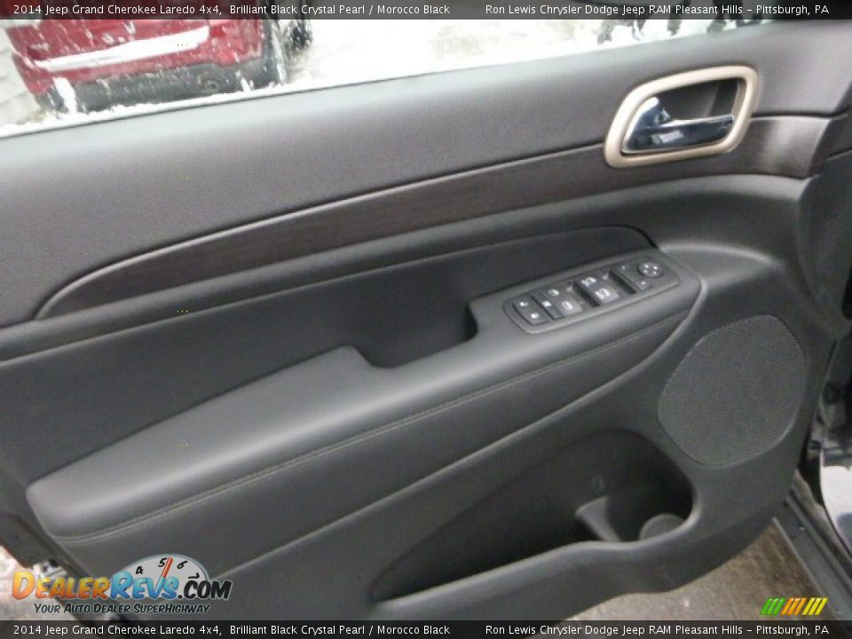 2014 Jeep Grand Cherokee Laredo 4x4 Brilliant Black Crystal Pearl / Morocco Black Photo #16
