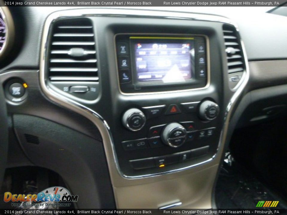2014 Jeep Grand Cherokee Laredo 4x4 Brilliant Black Crystal Pearl / Morocco Black Photo #19