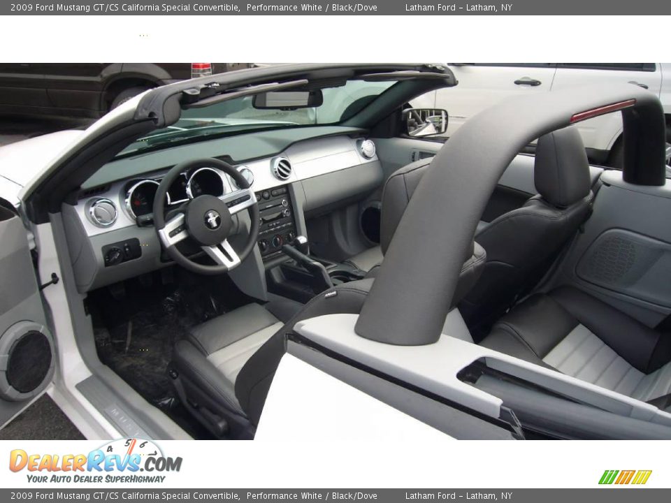 2009 Ford Mustang GT/CS California Special Convertible Performance White / Black/Dove Photo #8