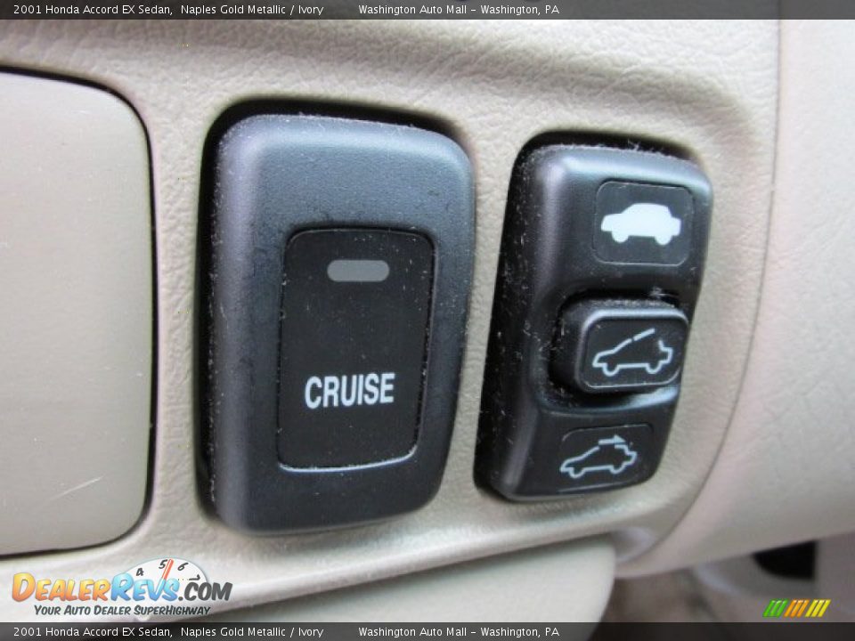 2001 Honda Accord EX Sedan Naples Gold Metallic / Ivory Photo #16