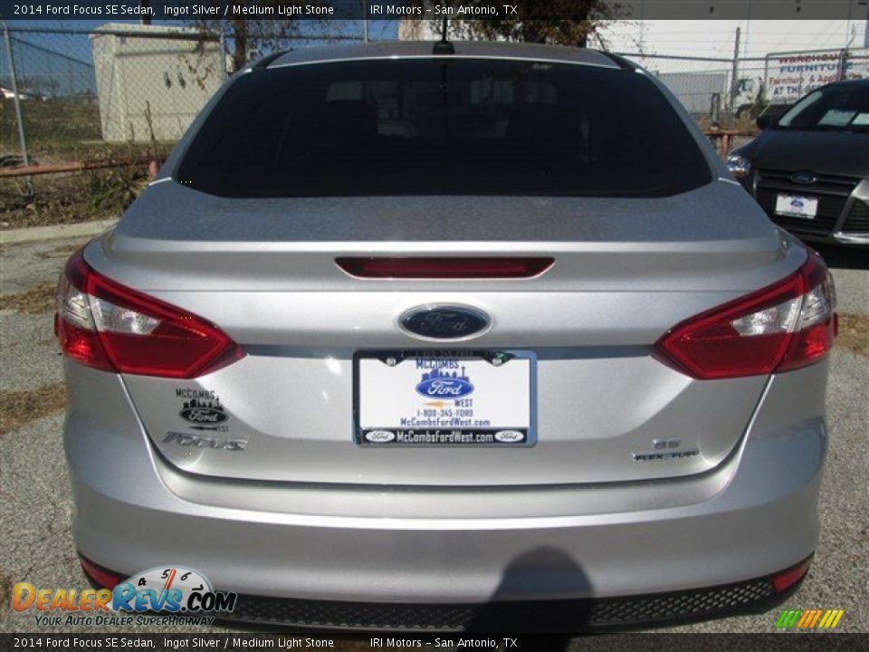 2014 Ford Focus SE Sedan Ingot Silver / Medium Light Stone Photo #4