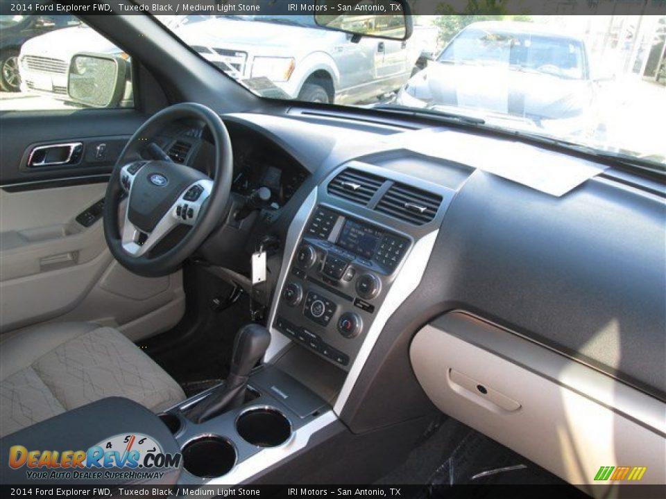 2014 Ford Explorer FWD Tuxedo Black / Medium Light Stone Photo #10