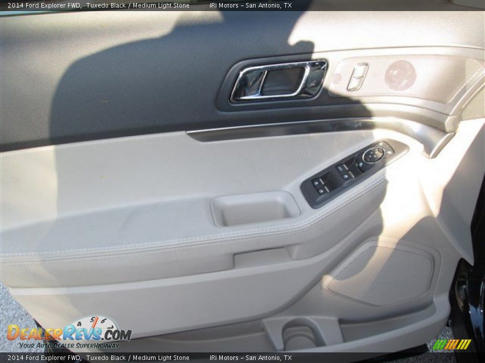 2014 Ford Explorer FWD Tuxedo Black / Medium Light Stone Photo #19
