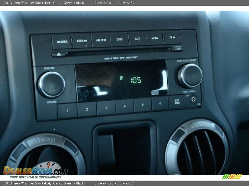 2013 Jeep Wrangler Sport 4x4 Gecko Green / Black Photo #17