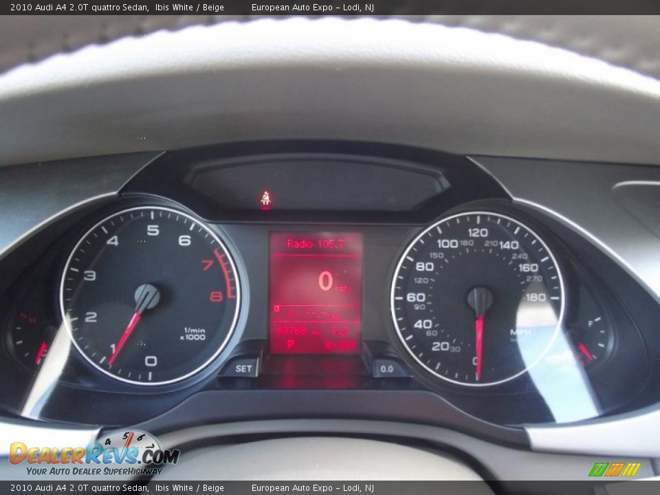 2010 Audi A4 2.0T quattro Sedan Ibis White / Beige Photo #27