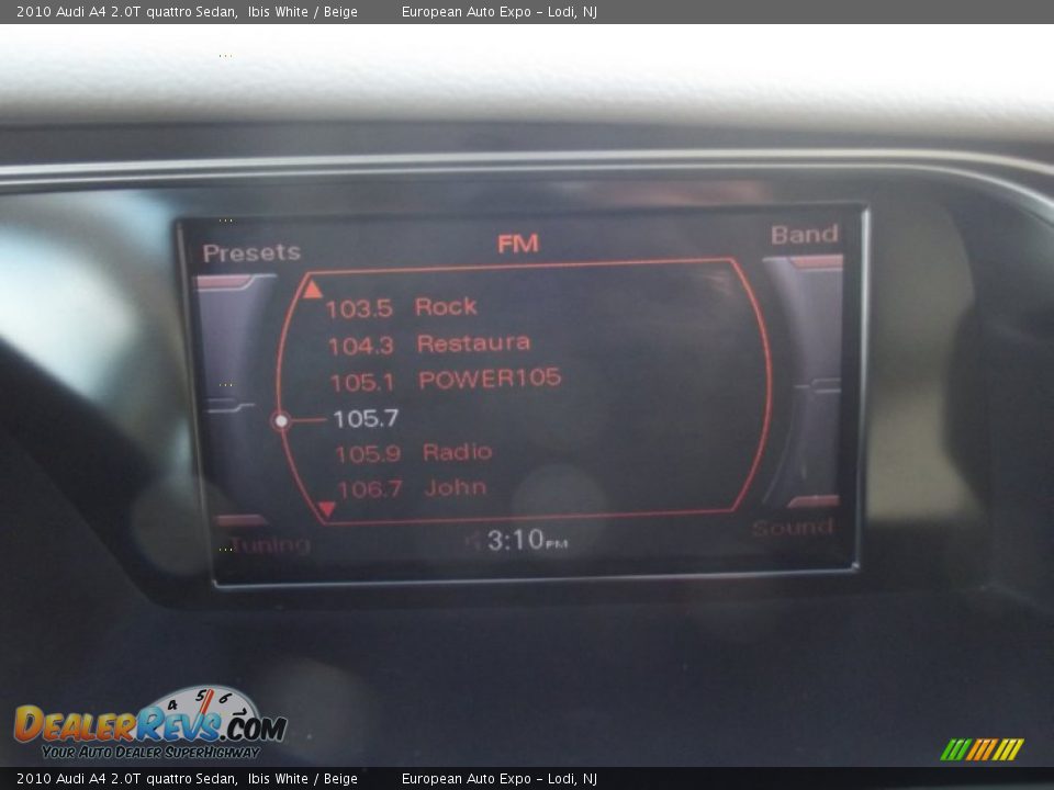 2010 Audi A4 2.0T quattro Sedan Ibis White / Beige Photo #29