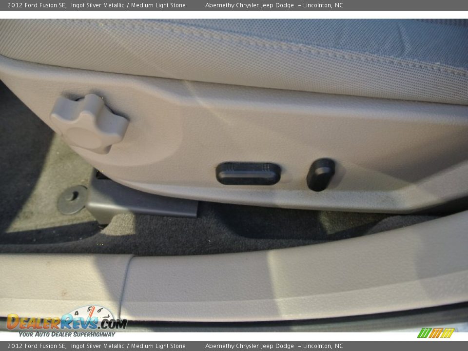 2012 Ford Fusion SE Ingot Silver Metallic / Medium Light Stone Photo #9