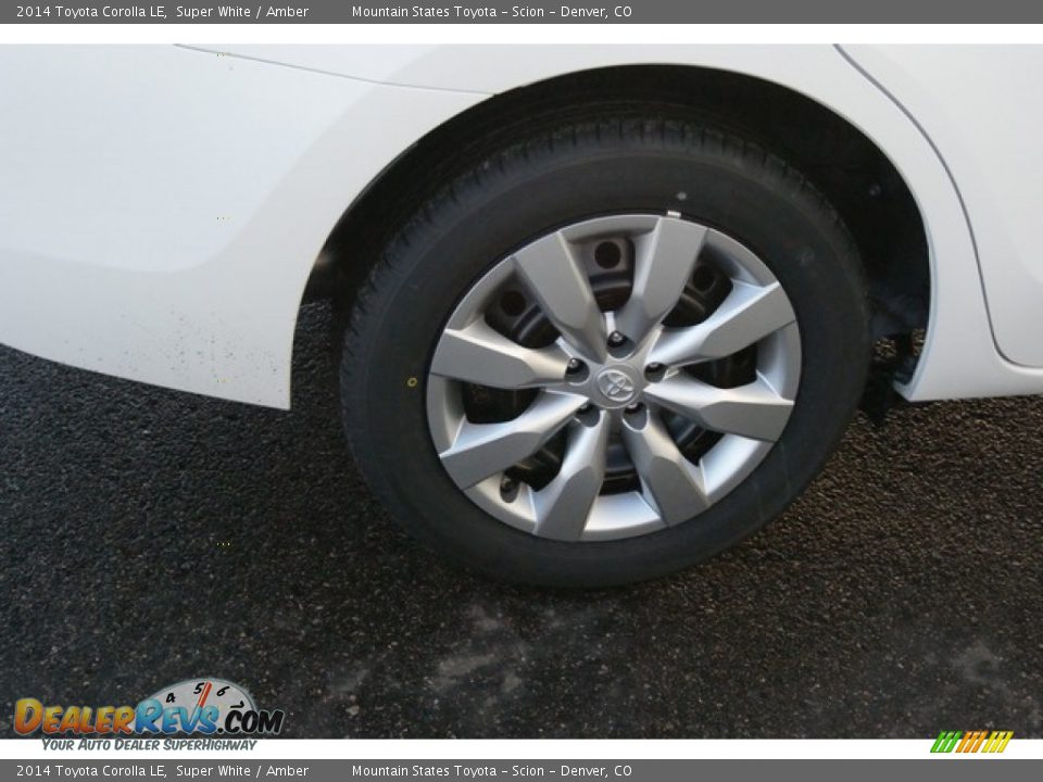2014 Toyota Corolla LE Super White / Amber Photo #9