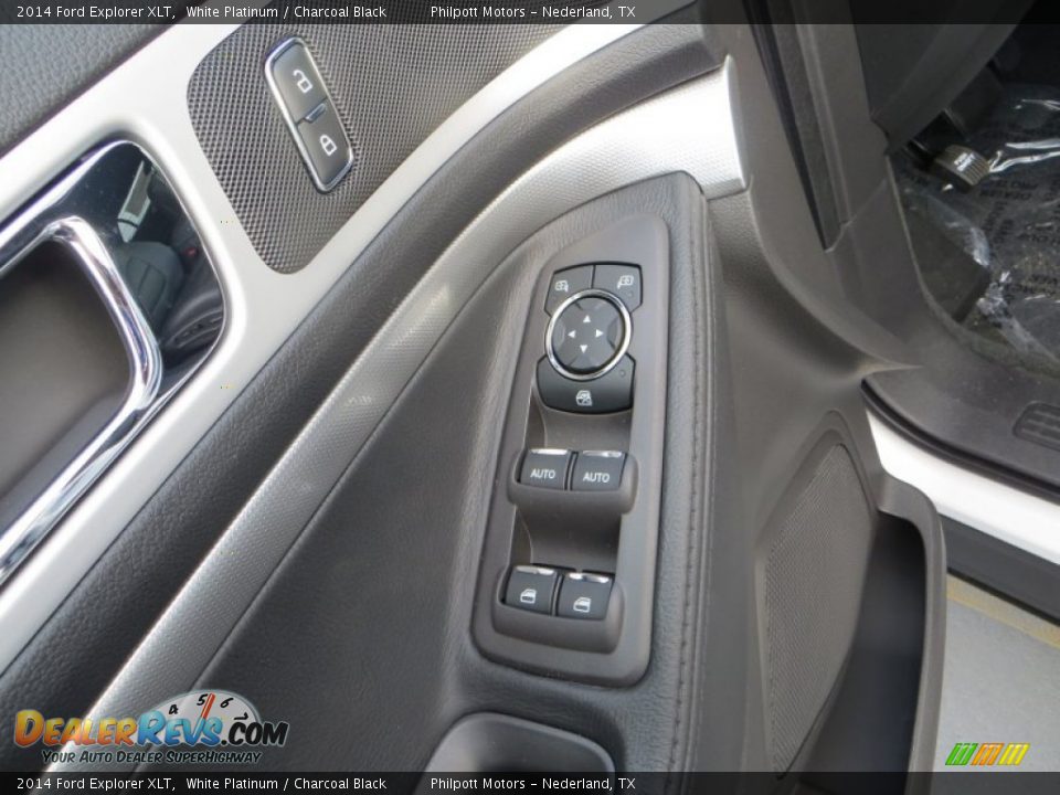 2014 Ford Explorer XLT White Platinum / Charcoal Black Photo #28