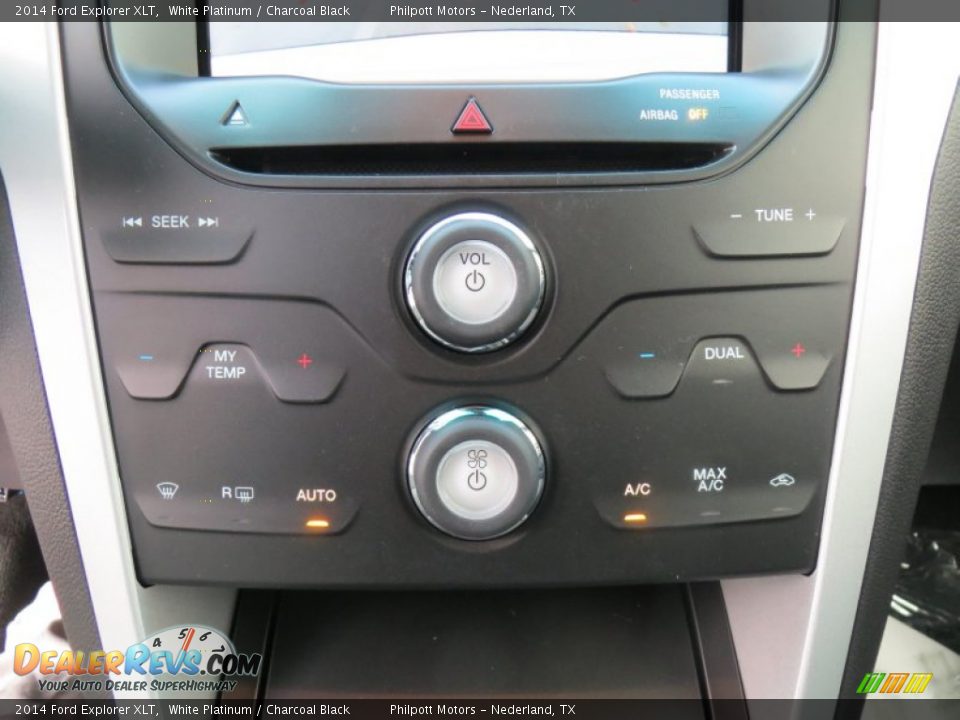 2014 Ford Explorer XLT White Platinum / Charcoal Black Photo #34