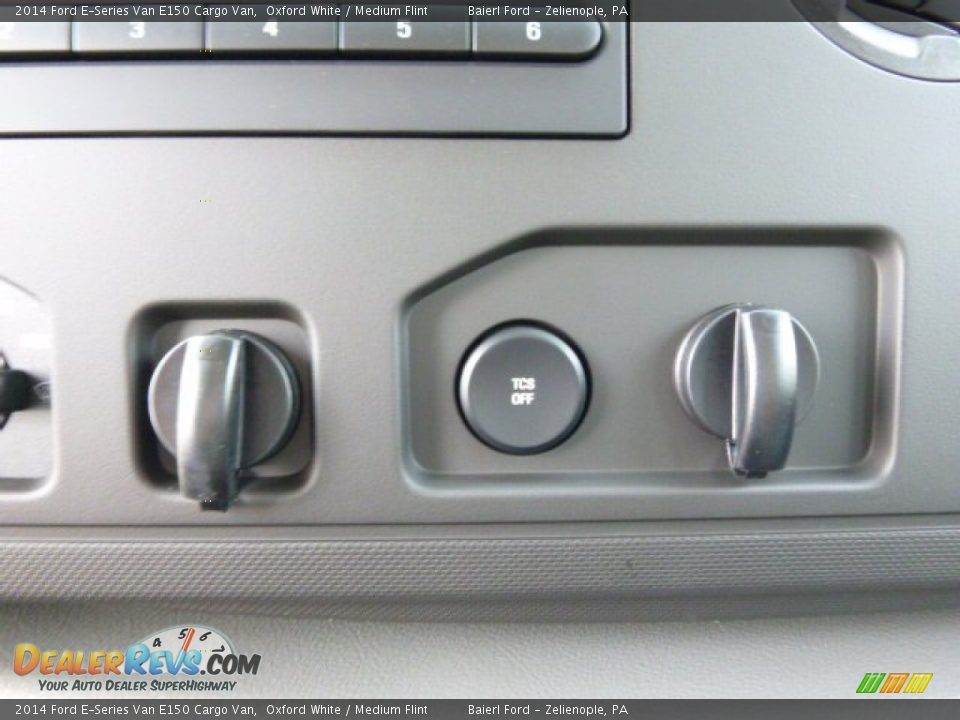 2014 Ford E-Series Van E150 Cargo Van Oxford White / Medium Flint Photo #17