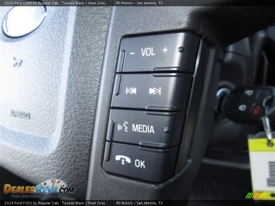 Controls of 2014 Ford F150 XL Regular Cab Photo #16