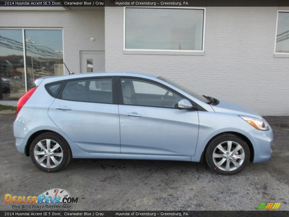 2014 Hyundai Accent SE 5 Door Clearwater Blue / Gray Photo #2