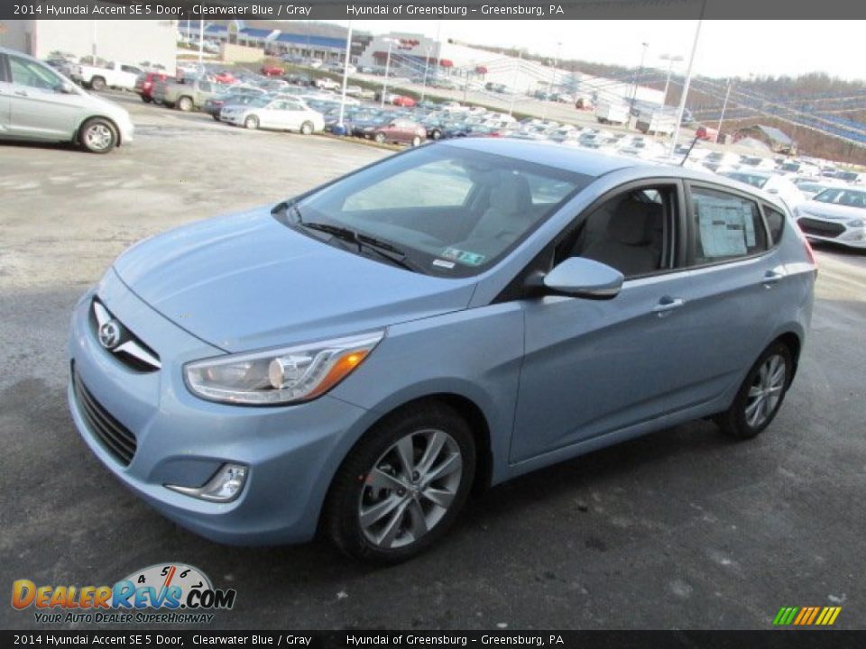 2014 Hyundai Accent SE 5 Door Clearwater Blue / Gray Photo #4