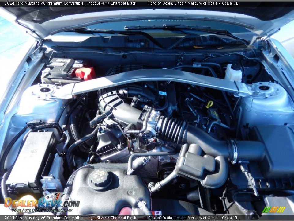 2014 Ford Mustang V6 Premium Convertible Ingot Silver / Charcoal Black Photo #10