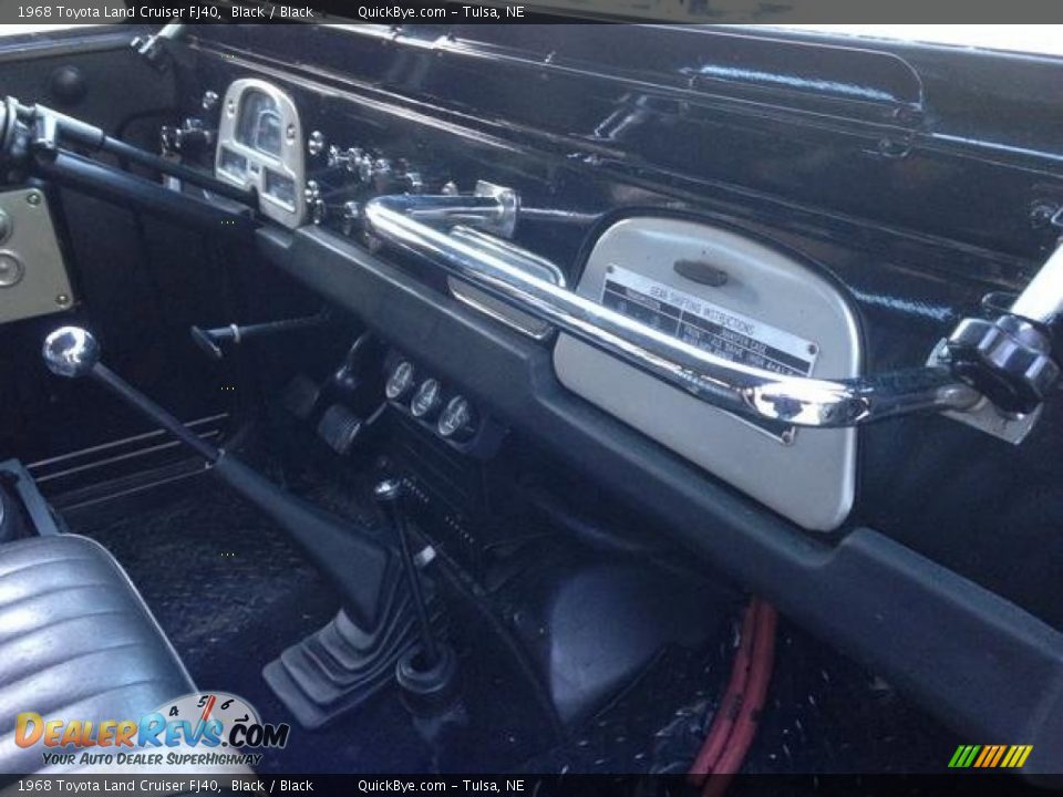 Dashboard of 1968 Toyota Land Cruiser FJ40 Photo #7