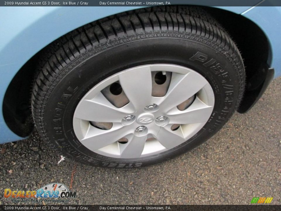 2009 Hyundai Accent GS 3 Door Wheel Photo #3