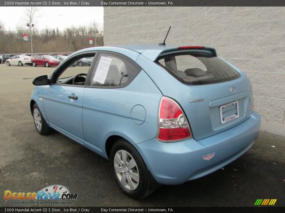 2009 Hyundai Accent GS 3 Door Ice Blue / Gray Photo #4