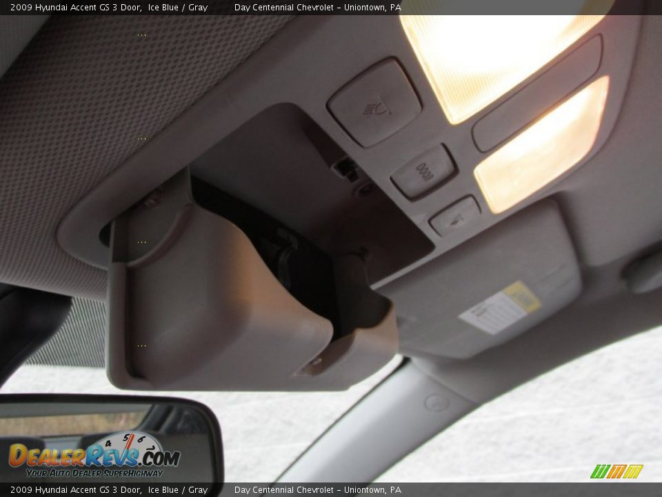 2009 Hyundai Accent GS 3 Door Ice Blue / Gray Photo #16