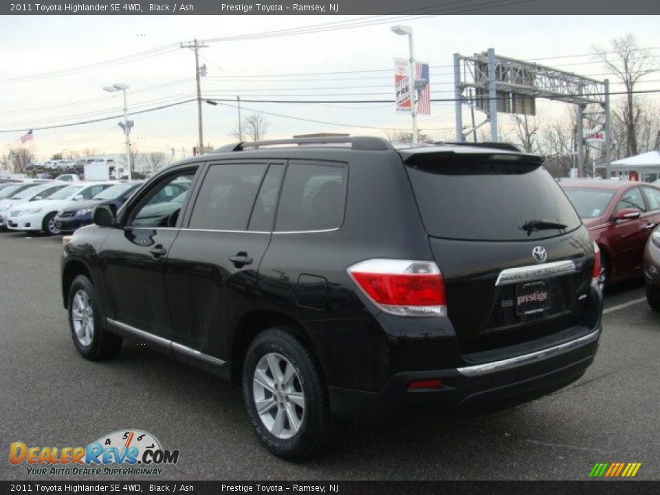 2011 Toyota Highlander SE 4WD Black / Ash Photo #4
