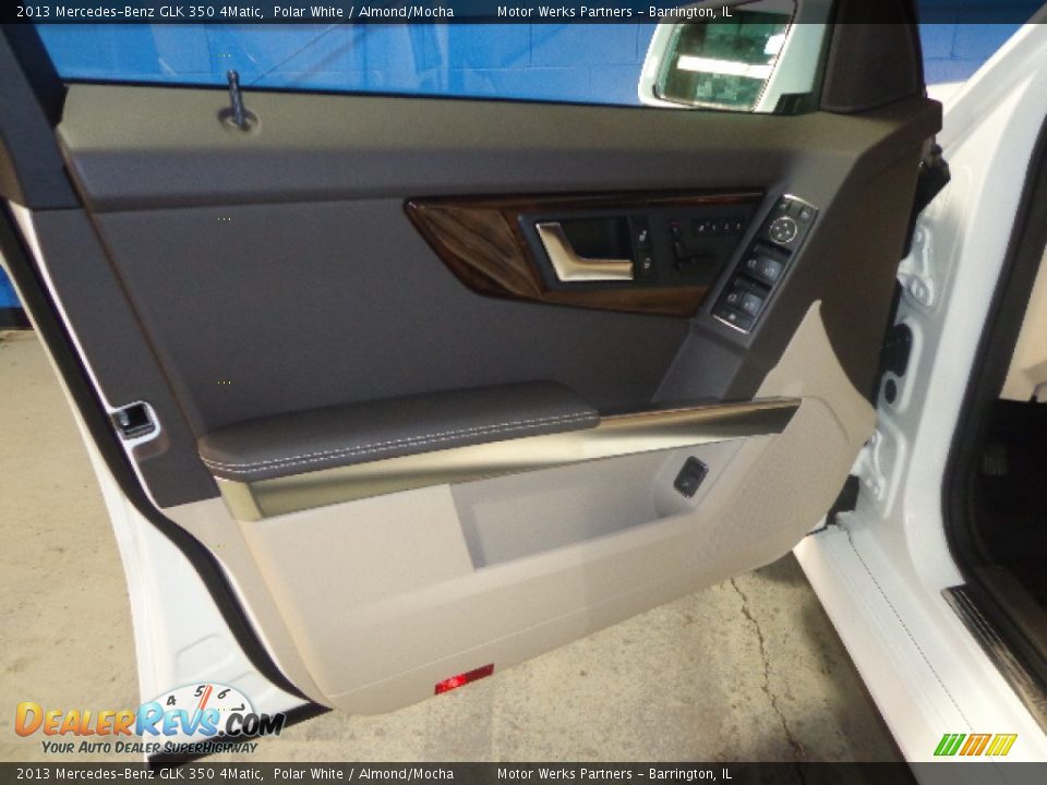2013 Mercedes-Benz GLK 350 4Matic Polar White / Almond/Mocha Photo #11