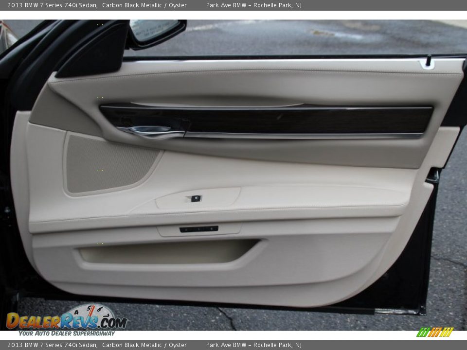 2013 BMW 7 Series 740i Sedan Carbon Black Metallic / Oyster Photo #24