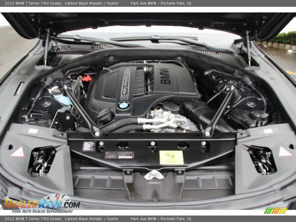 2013 BMW 7 Series 740i Sedan Carbon Black Metallic / Oyster Photo #28