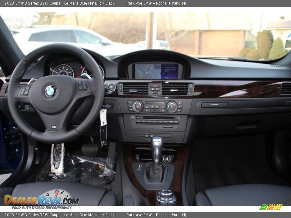 Dashboard of 2013 BMW 3 Series 328i Coupe Photo #12