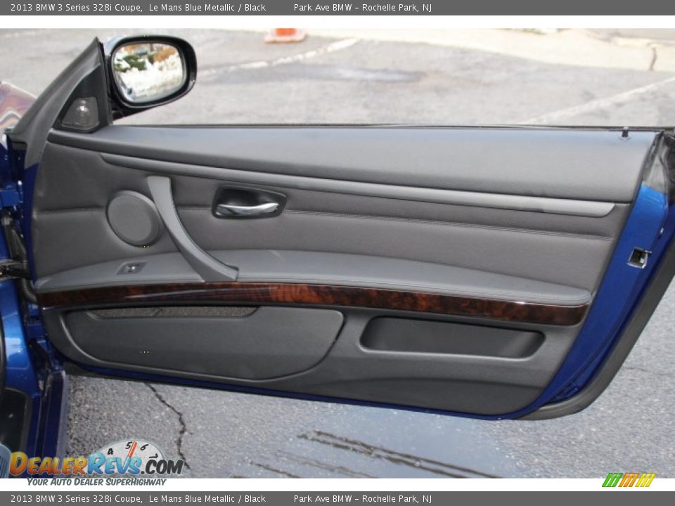 Door Panel of 2013 BMW 3 Series 328i Coupe Photo #22