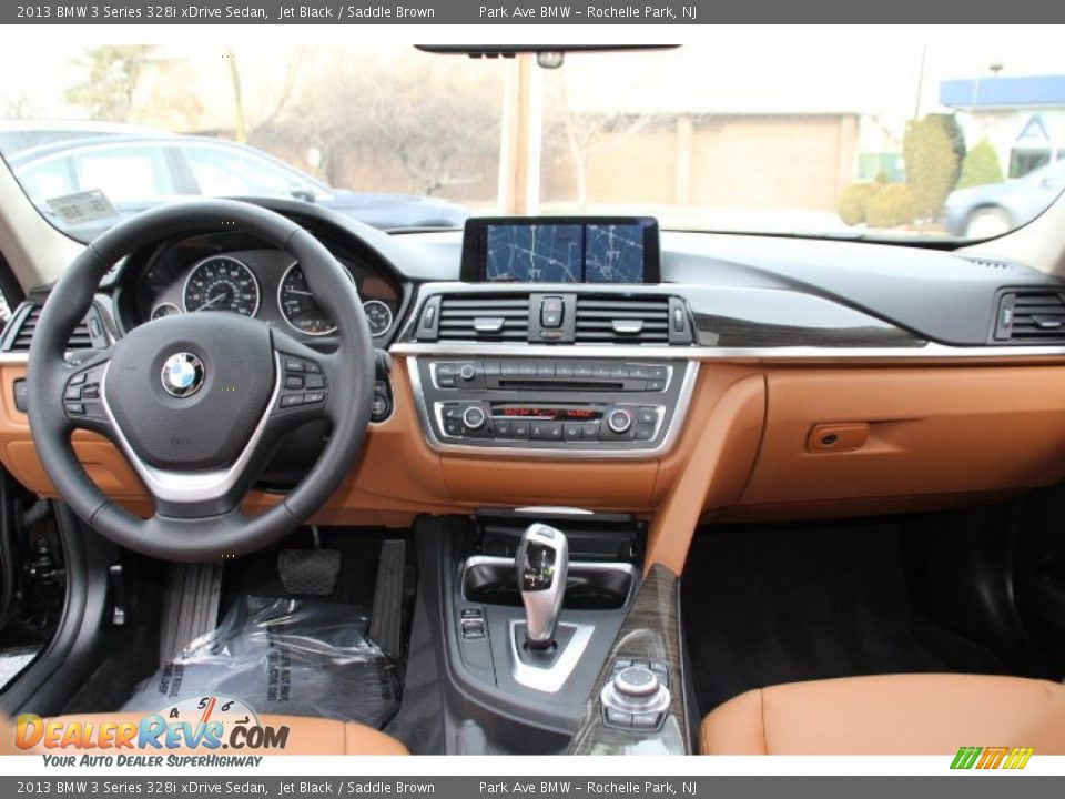 Dashboard of 2013 BMW 3 Series 328i xDrive Sedan Photo #12