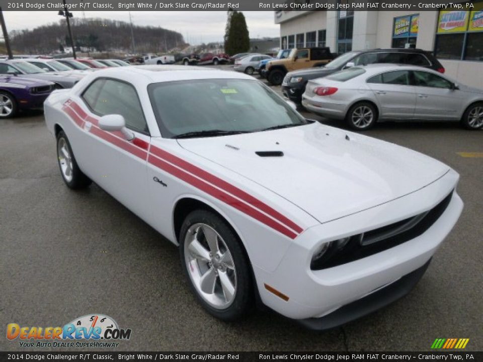 2014 Dodge Challenger R/T Classic Bright White / Dark Slate Gray/Radar Red Photo #4