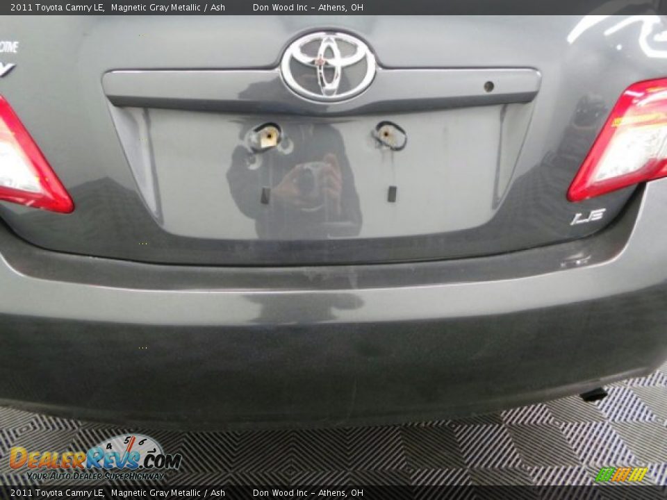 2011 Toyota Camry LE Magnetic Gray Metallic / Ash Photo #4