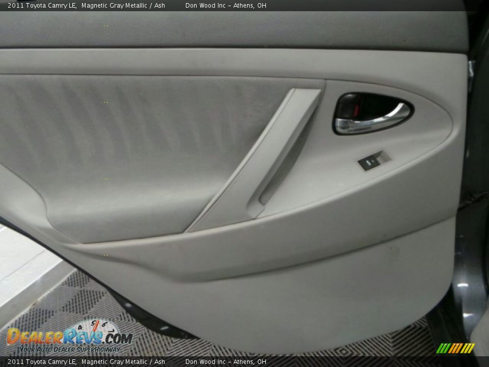 2011 Toyota Camry LE Magnetic Gray Metallic / Ash Photo #14