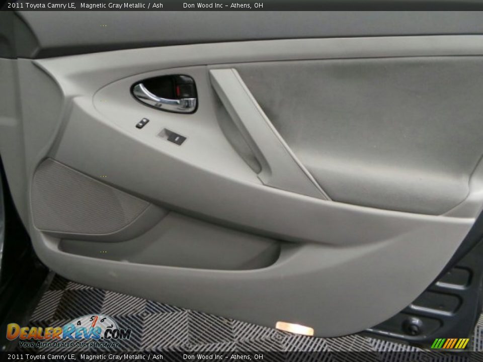 2011 Toyota Camry LE Magnetic Gray Metallic / Ash Photo #16