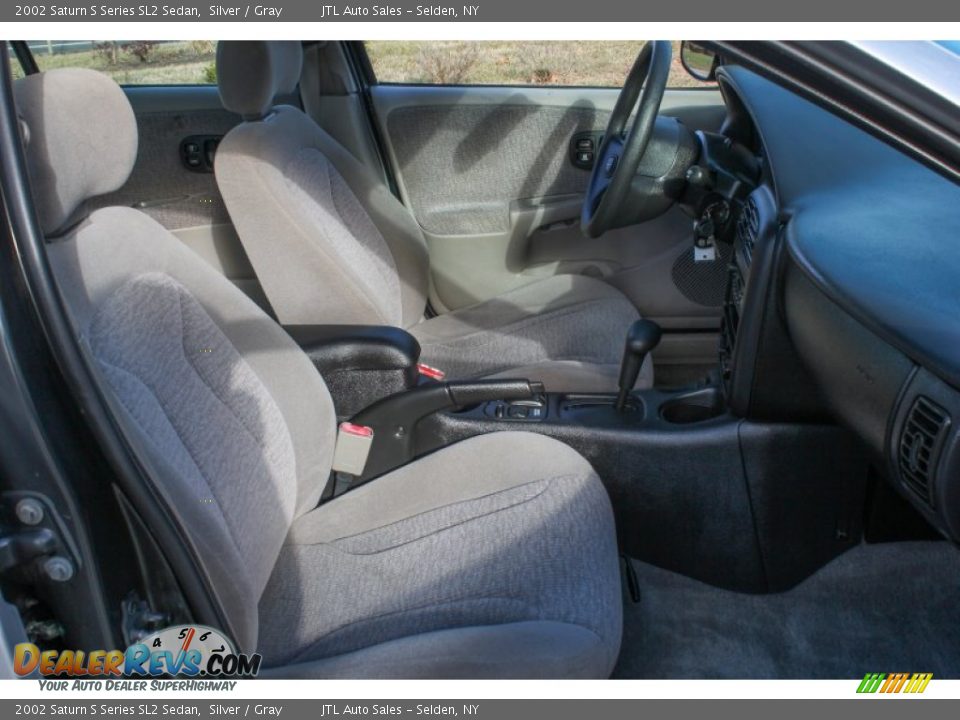 2002 Saturn S Series SL2 Sedan Silver / Gray Photo #10