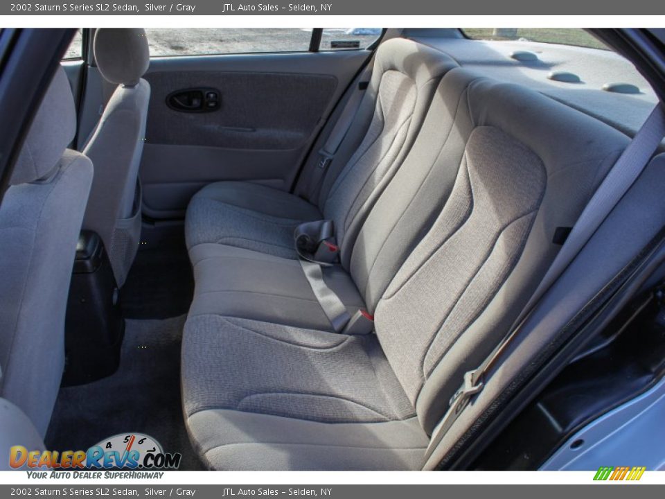 2002 Saturn S Series SL2 Sedan Silver / Gray Photo #16